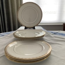 Set of 8 Doulton GoldLace Dinner Plates (10.5 “) Perfect Condition