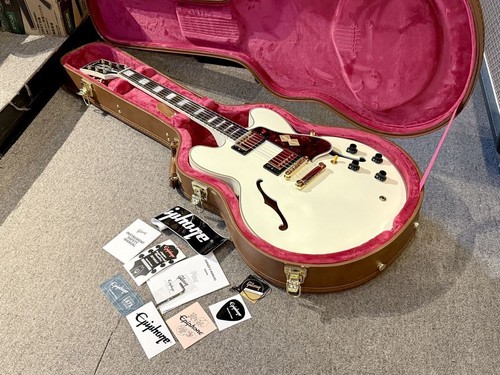 Epiphone inspired gibson - by,