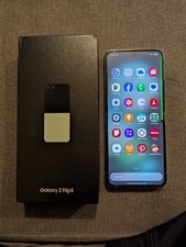 Samsung Galaxy Flip 5 Unlocked Smartphone Phone 256 GB Screen Lines, Black Dot