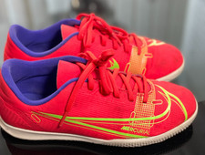 Kids Nike Futsal Boots Trainers UK Size 2.5
