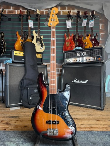 Fender vintera 70s jazz - '70s, bass