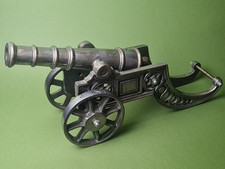 LARGE HEAVY 44CM 4KG DECORATIVE VINTAGE SILVER CANNON ON CAST IRON CARRIAGE