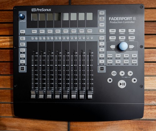Presonus faderport 8 - ,