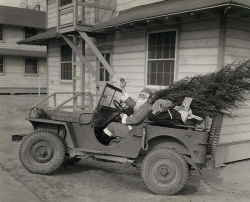 The jeep willlys 1941 santa - jeep, mb