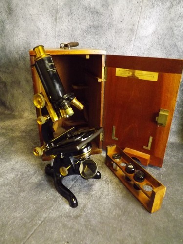 Microscope.