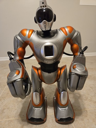 Wowwee media robosapien - wowwee,