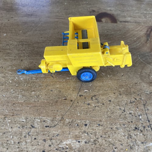 Britains bamford hay baler - britains,