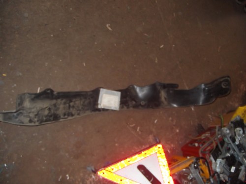 Mercedes w123 front wheel arch - mercedes,