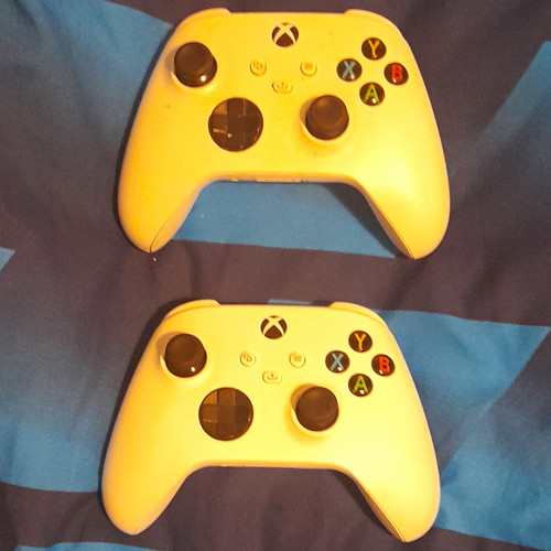 Xbox controllers refunds - 2x,
