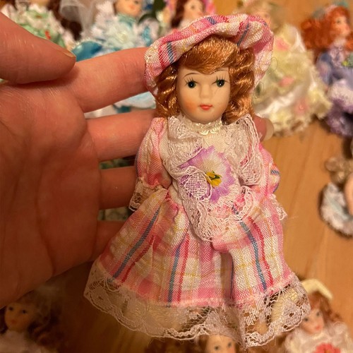Floral dress vintage ceramics - vintage,