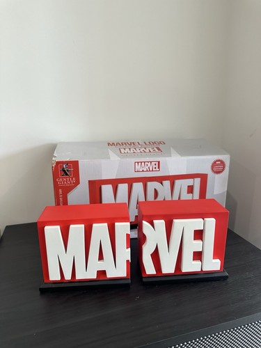 Gentle giant marvel - giant, bookends