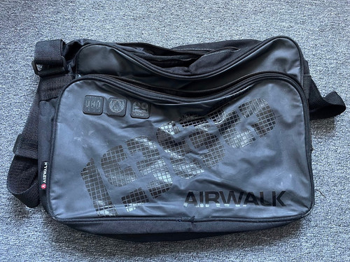 Airwalk black messenger - airwalk,
