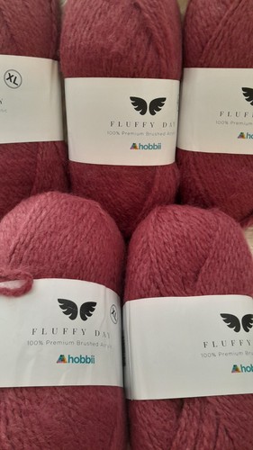 500grms fluffy day - 500grms, yarn