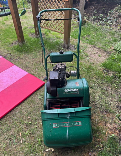 Qualcast classic petrol 35s - classic,