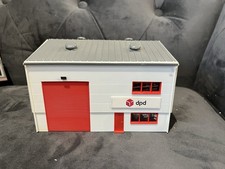 Wills SSM322 Modern DPD Distribution Depot Plastic Kit OO Gauge