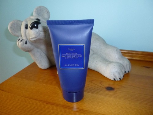 Royal blue woodspice - blue,