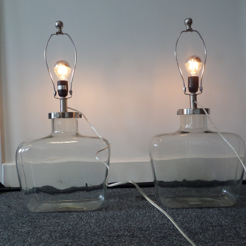 Pair one world - pair, table