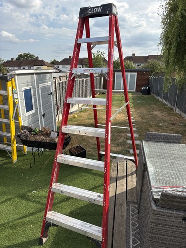 Tread clow step ladder - tread,