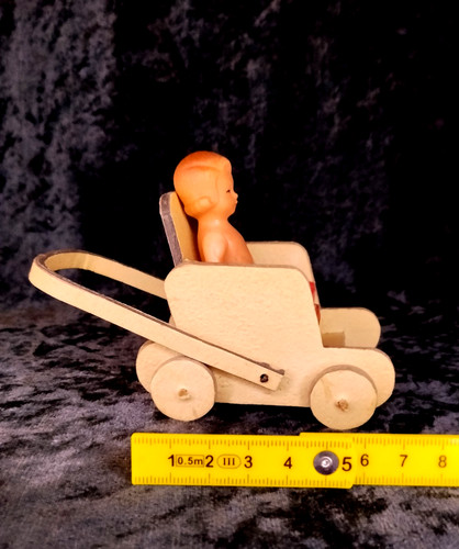 Vintage small dolls pram - vintage,