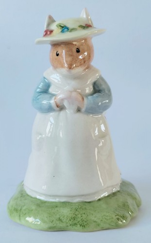 Brambly hedge poppy eyebright - hedge,