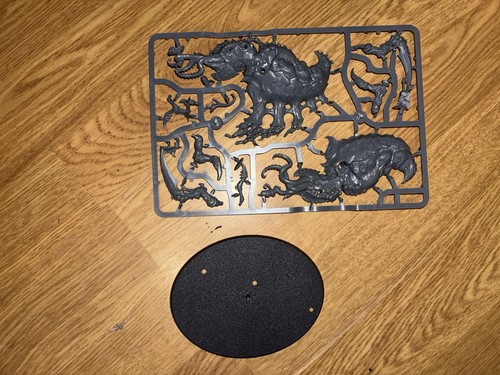 Tyranid army job - job, lot