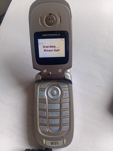 Motorola v171 silver retro - motorola,