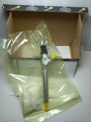 Mercedes fuel injector - mercedes,