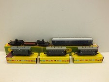 N GAUGE MINITRIX RAKE OF 5