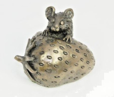 Oriele Bronze Resin Mouse On