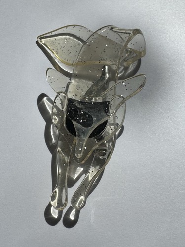 Clear with light sprinkle - a,