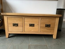 Solid Oak Chest Style Drawer Unit. Can Be Used As TV Stand Or Hall/Window Seat.