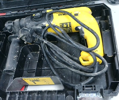 Dewalt d25033 110v 710w sds - dewalt, d25033-lx