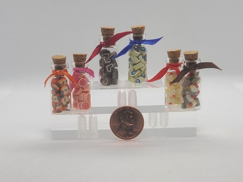Miniature set jars - of, 6