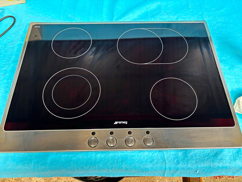 Smeg zone black - 4-zone, ceramic