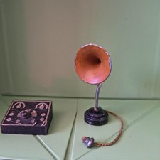 Vintage dolls house radio set