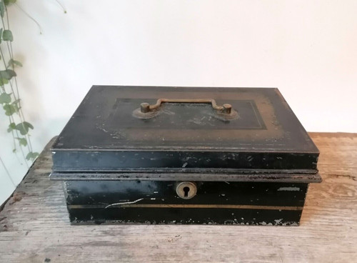 Vintage metal cash - vintage, box