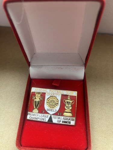 Arsenal 1997 trophy - fc,