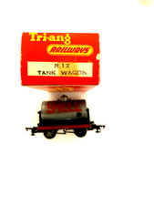TRIANG R12 TANKER WAGON  SHELL ,BP FUEL