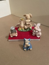 VINTAGE SET OF 4 PIGGIN HAND