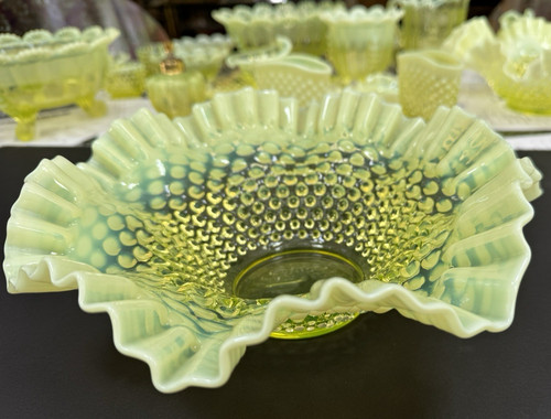 Large fenton vaseline - large,