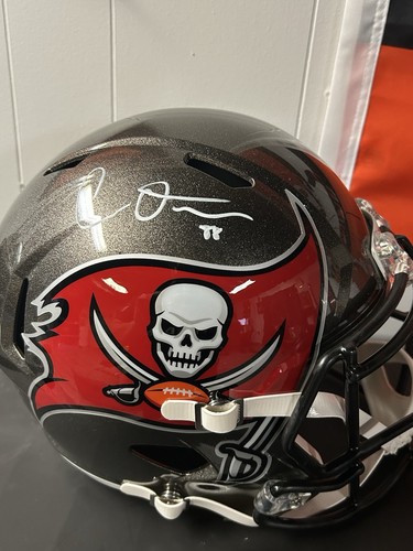 Tampa bat buccaneers cade - bat,