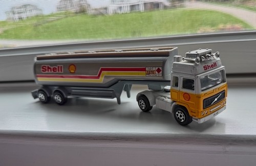 Corgi volvo shell fuel tanker - corgi,