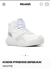 BNWOT Moolah Youth White Kid