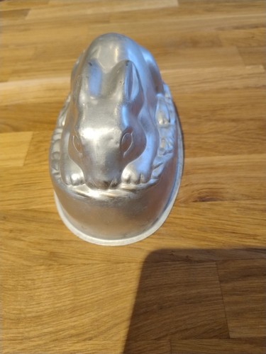 Vintage metal rabbit jelly - rabbit,