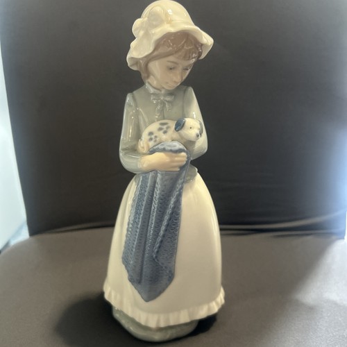 Nao figurines pre owned - figurines,