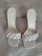 BNIB Women's CHIC Shoes Size 5