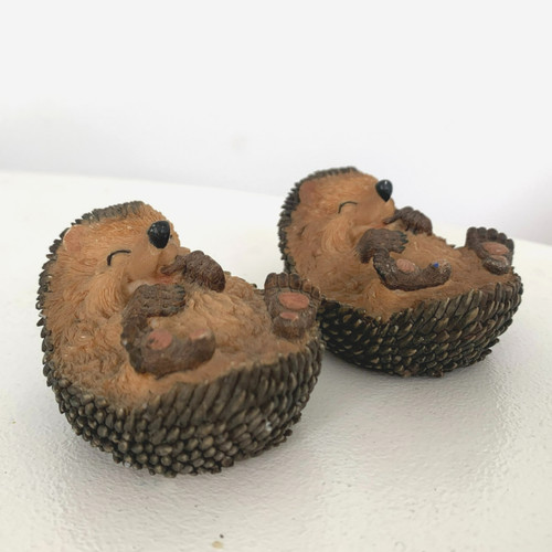Vintage hedgehog figurines - 2,