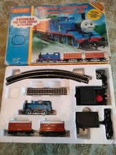 Hornby Thomas Passenger Electric Train Set R9020 Thomas Annie Clarabel In Box