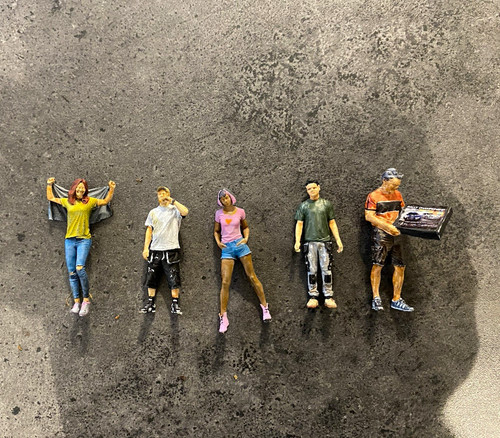 Scale figures ideal for - 1/32,