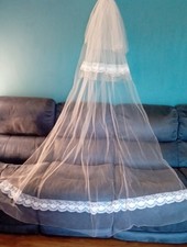 white veil 1 tier chapel